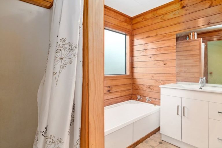 Photo of property in 25 Okona Crescent, Ngongotaha, Rotorua, 3010