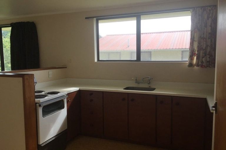 Photo of property in 21 Ongo Road, Hunterville, 4730