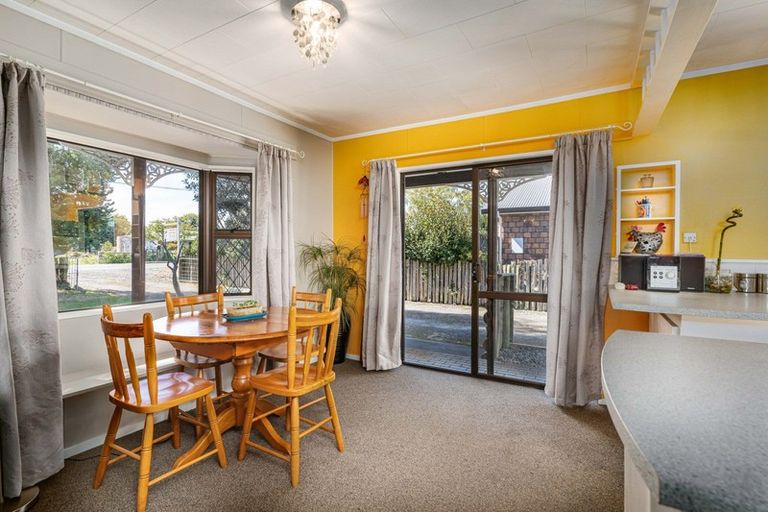 Photo of property in 2984 Cheltenham Hunterville Road, Cheltenham, Feilding, 4777