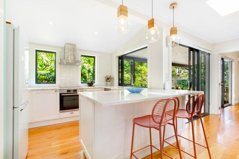 Photo of property in 40 Calais Terrace, Ostend, Waiheke Island, 1081
