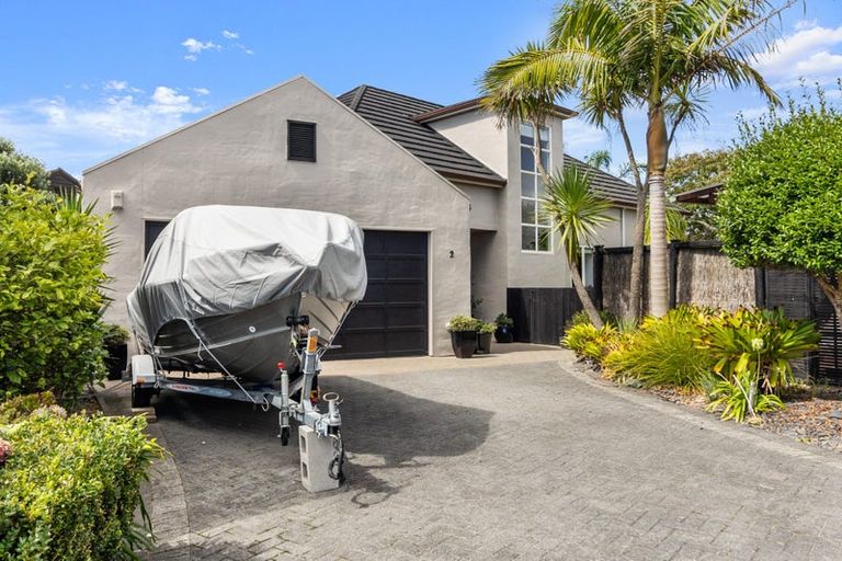 Photo of property in 17 Eaglemont Drive, East Tamaki Heights, Auckland, 2016