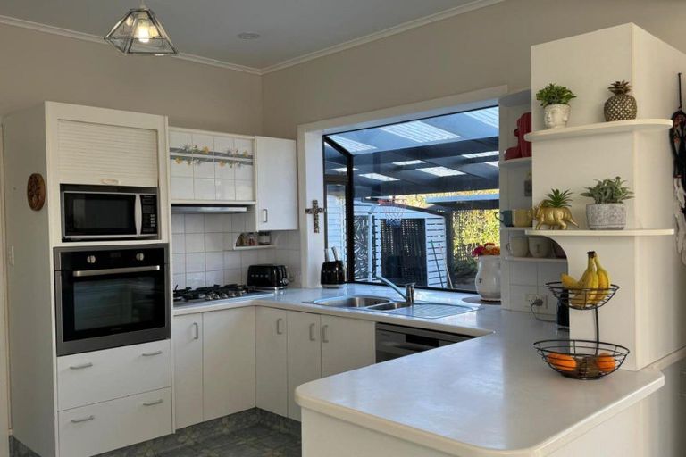 Photo of property in 48 Te Mata Road, Havelock North, 4130