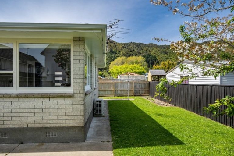 Photo of property in 9a Heather Grove, Fairfield, Lower Hutt, 5011