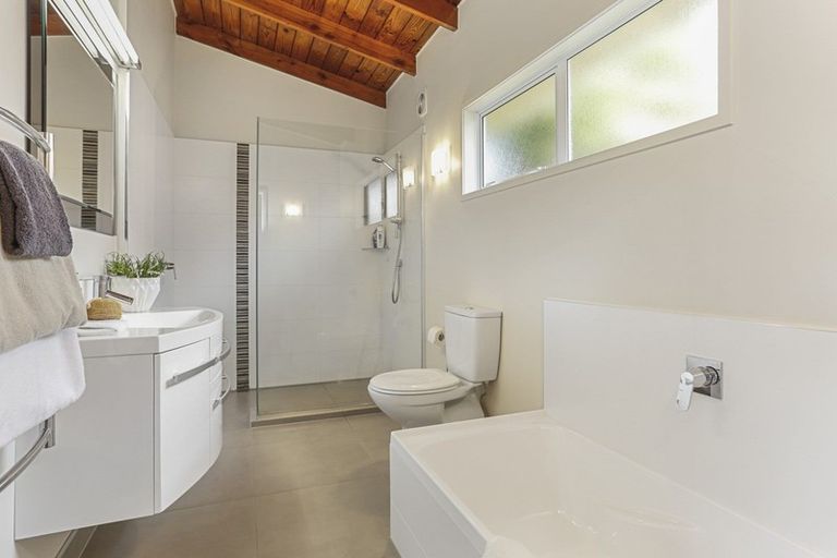 Photo of property in 30 Mayfair Crescent, Mairangi Bay, Auckland, 0630