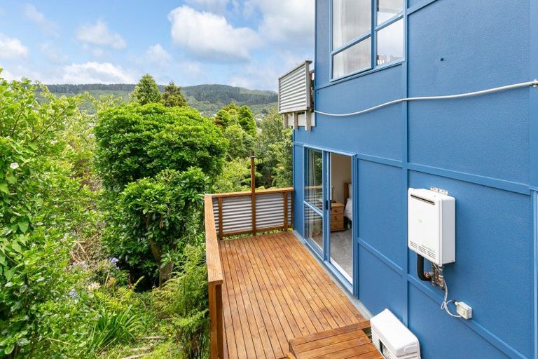 Photo of property in 21 Court Road, Tawa, Wellington, 5028