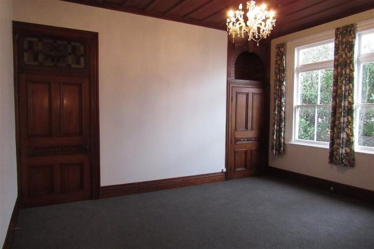 Photo of property in 37 Te Wharepouri Street, Berhampore, Wellington, 6023