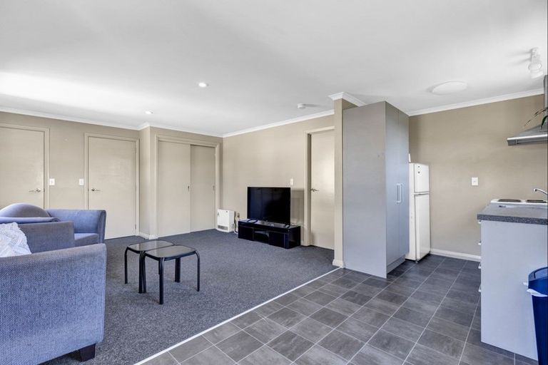 Photo of property in 24 Ngaio Street, Strandon, New Plymouth, 4312