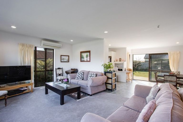 Photo of property in 205 Auckland Road, Greenmeadows, Napier, 4112