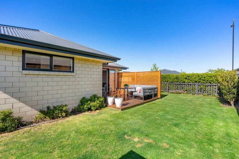 Photo of property in 1 Julia Close, Rolleston, 7614