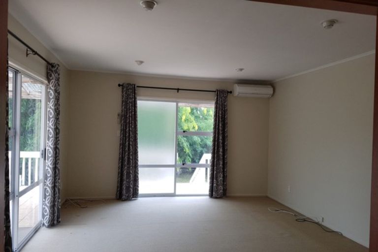 Photo of property in 27 Arrow Road, Forrest Hill, Auckland, 0620