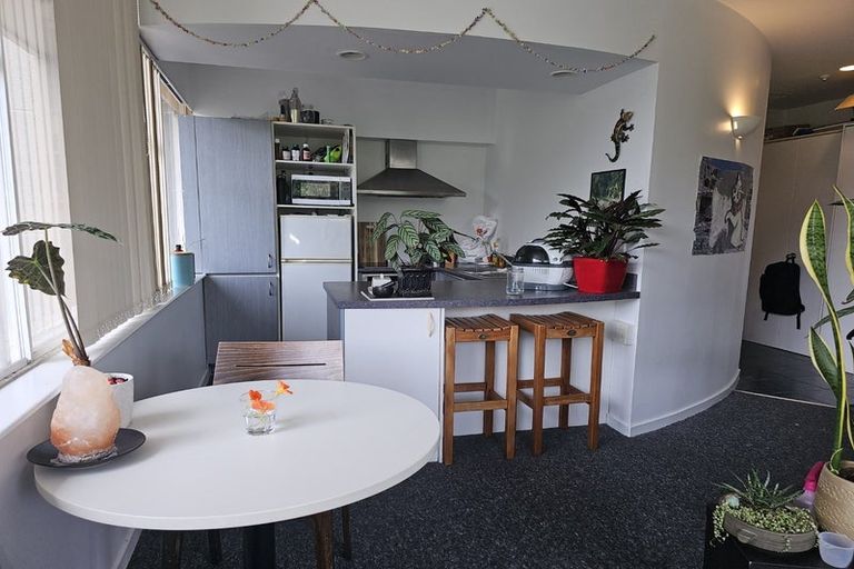 Photo of property in Terrace Tower Apartments, 6e/126 The Terrace, Wellington Central, Wellington, 6011