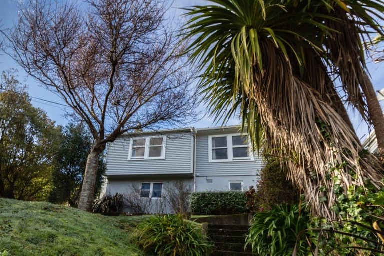 Photo of property in 6 Montgomery Avenue, Karori, Wellington, 6012