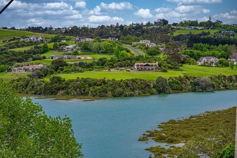Photo of property in 41 Pohutukawa Avenue, Shelly Park, Auckland, 2014