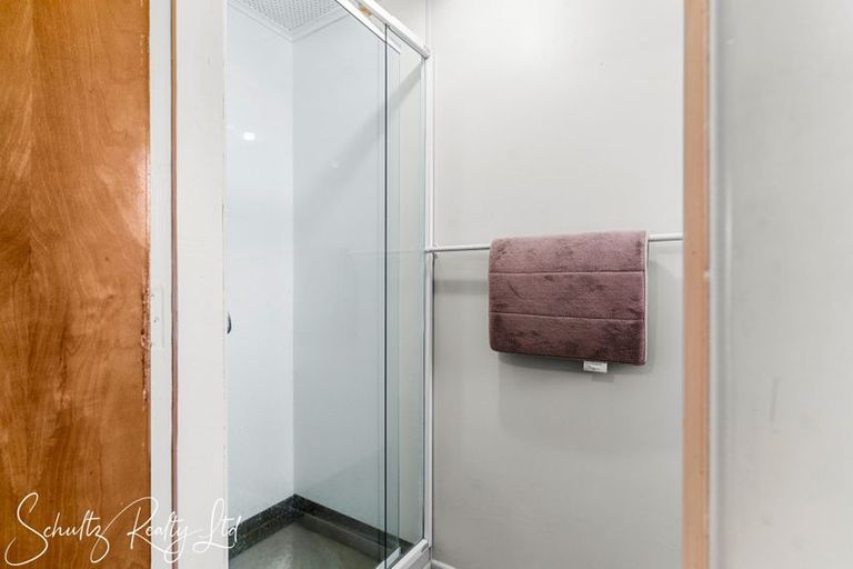 Photo of property in 25 Whaka Street, Maungaturoto, 0520