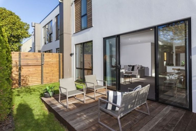 Photo of property in 32a Hewitts Road, Merivale, Christchurch, 8014