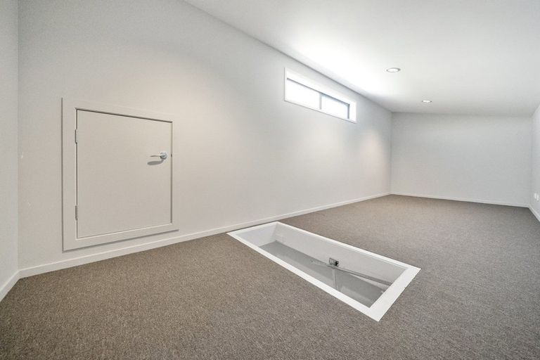 Photo of property in 15 Kahurangi Heights, Aotea, Porirua, 5024