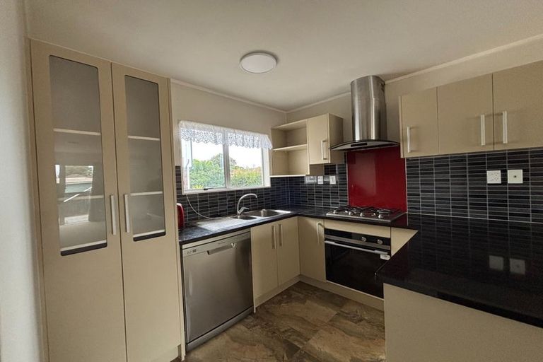 Photo of property in 21b Challen Close, Conifer Grove, Takanini, 2112