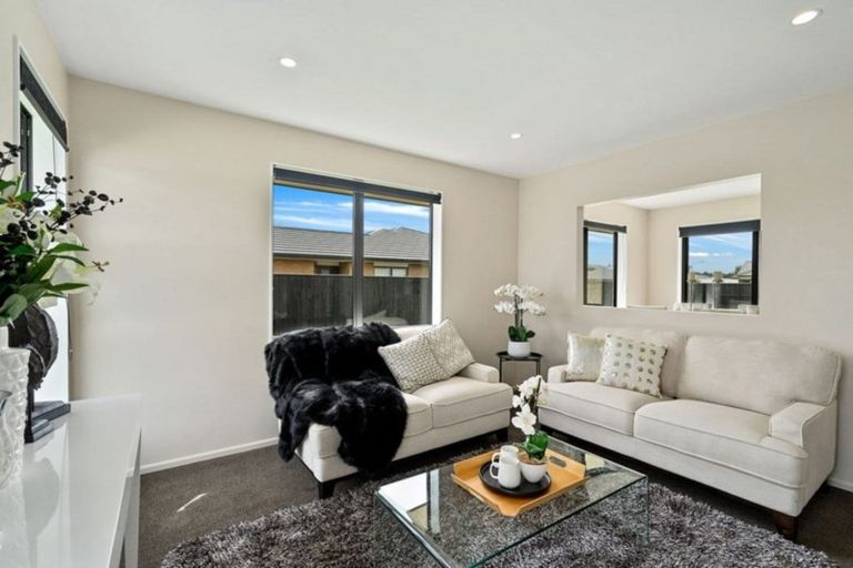 Photo of property in 2 Bellbird Place, Rolleston, 7614