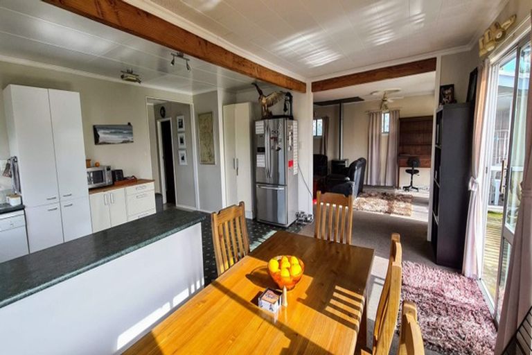 Photo of property in 5 View Street, Maungaturoto, 0520