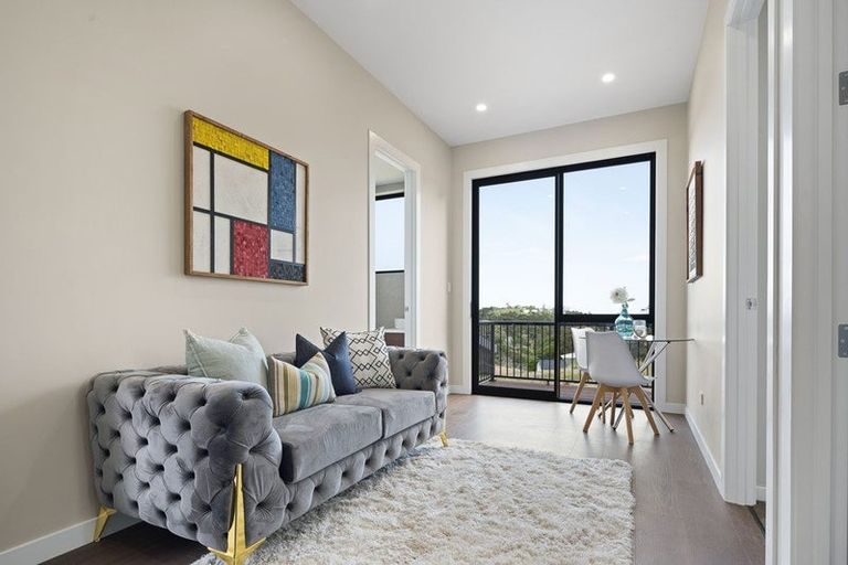 Photo of property in 20 Awanui Road, Red Beach, 0932