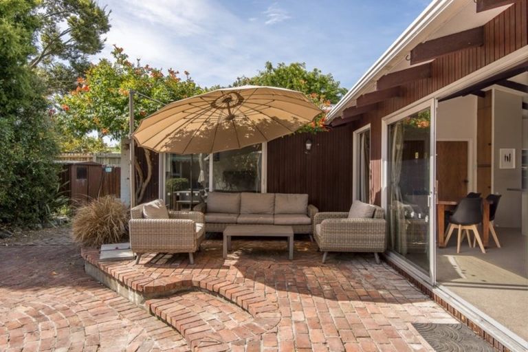 Photo of property in 11a Weston Road, St Albans, Christchurch, 8052