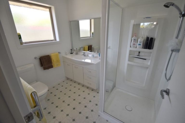 Photo of property in 19 Benmore Place, Omarama, 9412