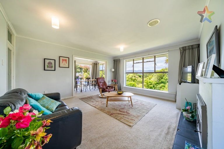 Photo of property in 101 Pomare Road, Tirohanga, Lower Hutt, 5010