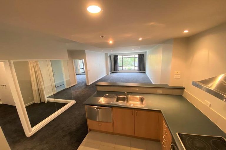 Photo of property in Kate Sheppard Apartments, 4h/42 Molesworth Street, Thorndon, Wellington, 6011