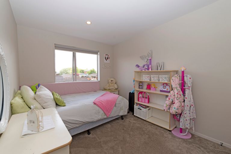 Photo of property in 15/45a Swanson Road, Henderson, Auckland, 0610