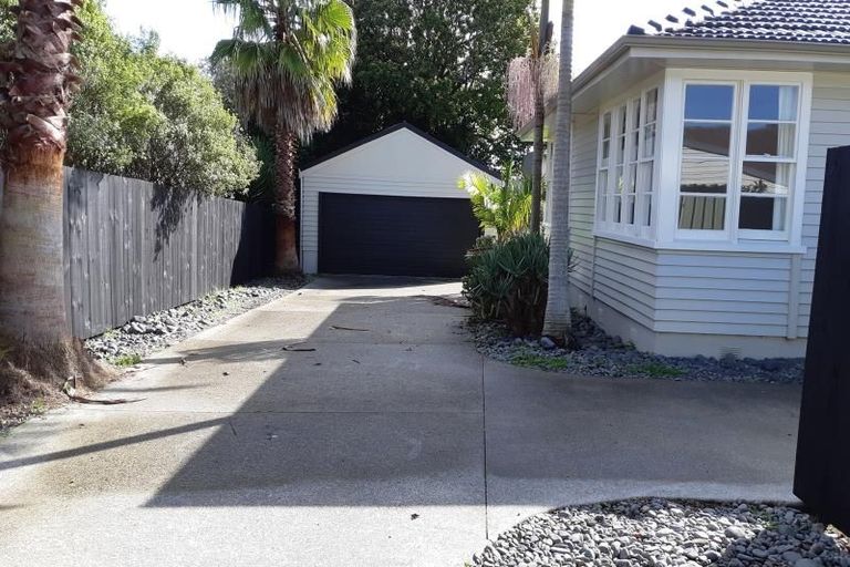 Photo of property in 82a Mcrobbie Road, Kingseat, Papakura, 2580