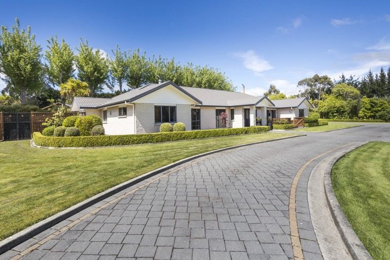 Photo of property in 294 Polson Hill Drive, Aokautere, Palmerston North, 4471