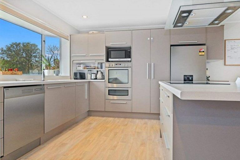 Photo of property in 7 Copperfield Close, Parklands, Christchurch, 8083