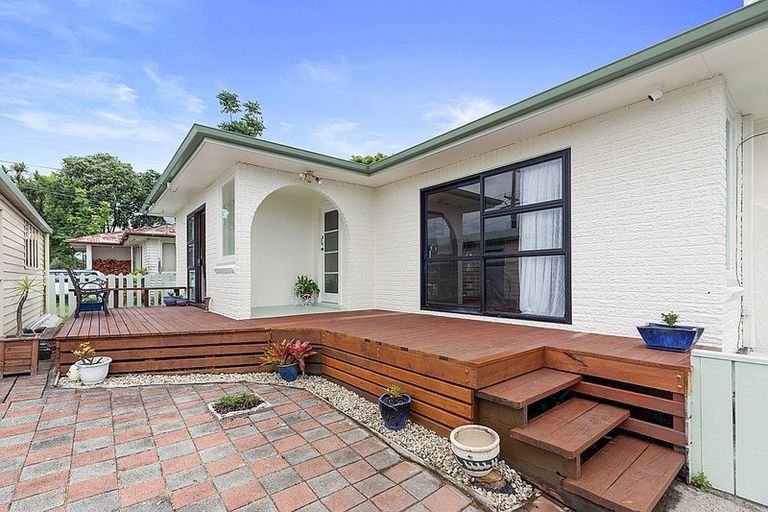 Photo of property in 21 Dunlop Road, Te Puke, 3119