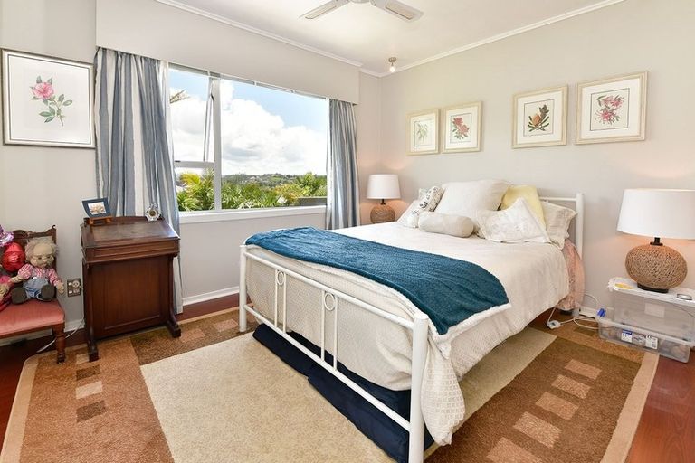 Photo of property in 18 Gledstane Road, Stanmore Bay, Whangaparaoa, 0932