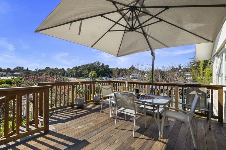 Photo of property in 6 Te Mara Place, Merrilands, New Plymouth, 4312