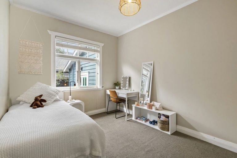 Photo of property in 1/92 Norwood Road, Bayswater, Auckland, 0622