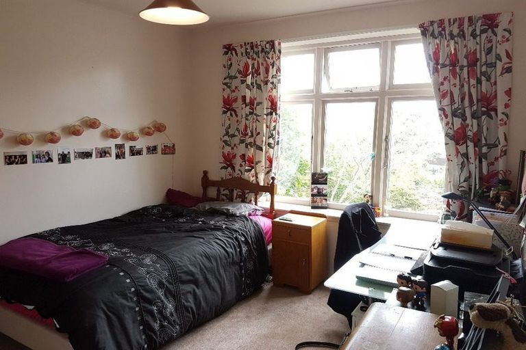 Photo of property in 25 Central Terrace, Kelburn, Wellington, 6012