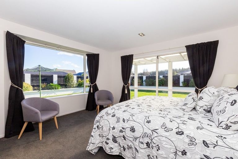 Photo of property in 2 Forest Drive, Parklands, Christchurch, 8083