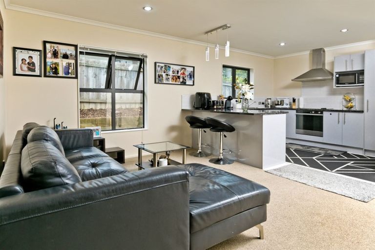 Photo of property in 84 Tiriwa Drive, Massey, Auckland, 0614