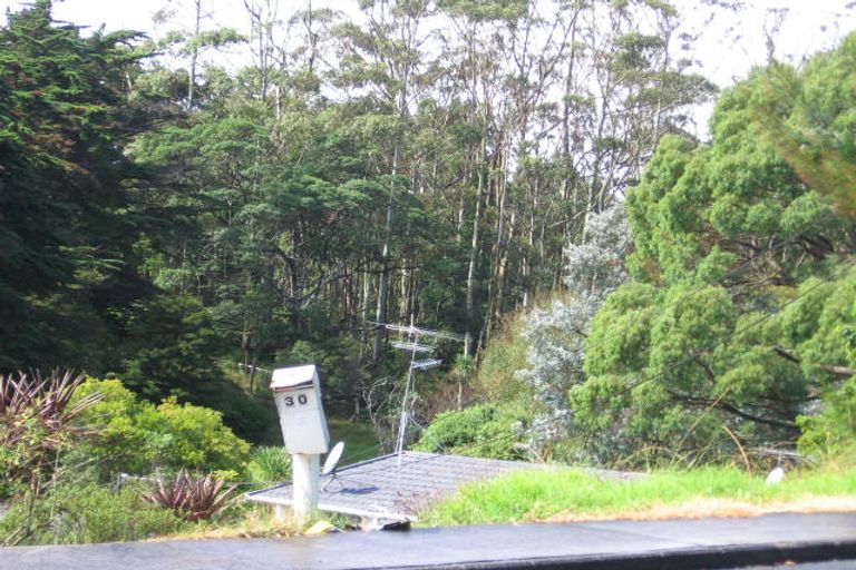 Photo of property in 30 Sunnyside Road, Sunnyvale, Auckland, 0612