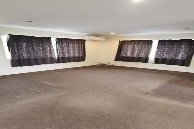 Photo of property in 15 Dole Place, Mangere, Auckland, 2022