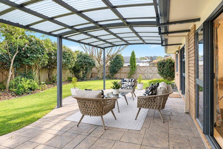 Photo of property in 1 Roderick Place, Rototuna, Hamilton, 3210