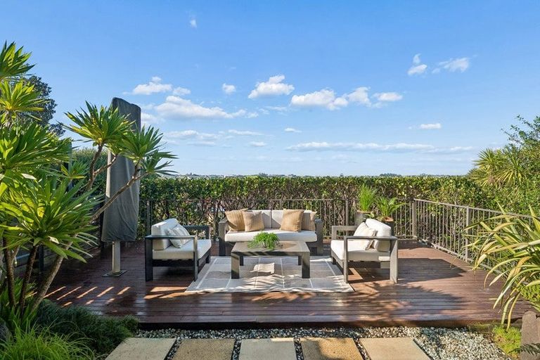 Photo of property in Point Ridge, 15/130 Gills Road, Albany Heights, Auckland, 0632