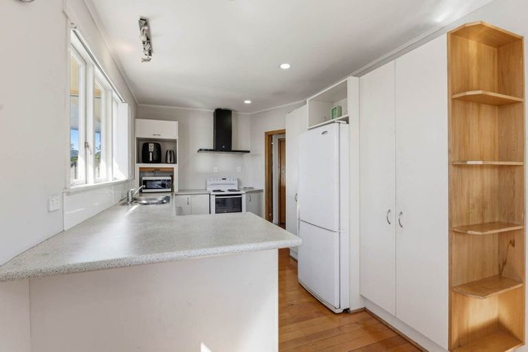 Photo of property in 330 Great South Road, Opaheke, Papakura, 2113