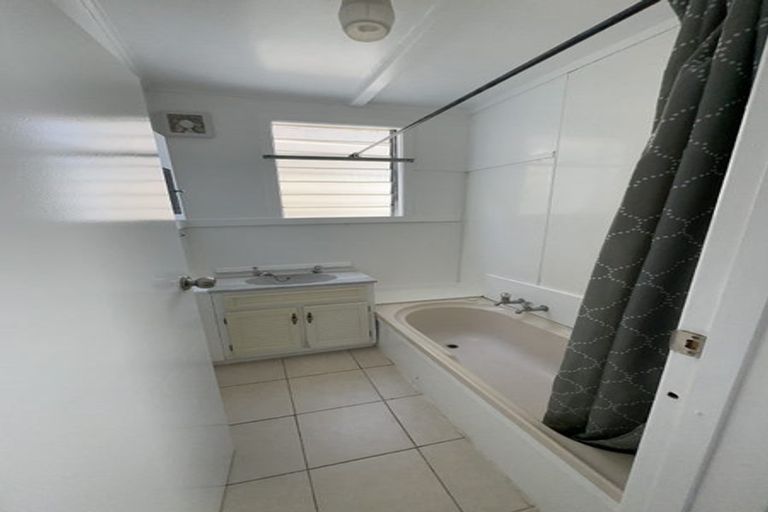 Photo of property in 68-70 Pirie Street, Mount Victoria, Wellington, 6011