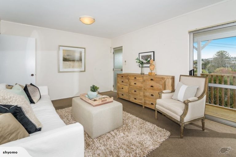 Photo of property in 1/124 Deep Creek Road, Torbay, Auckland, 0630