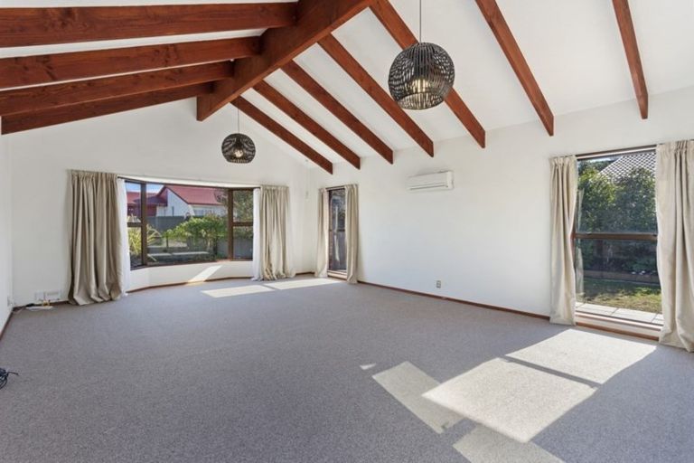 Photo of property in 16 Ebert Place, Rangiora, 7400