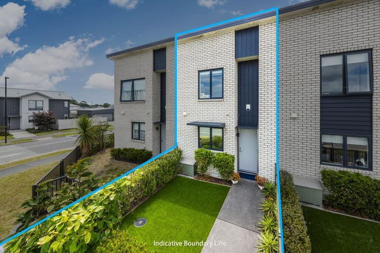 Photo of property in 36 Adlam Lane, Takanini, 2112