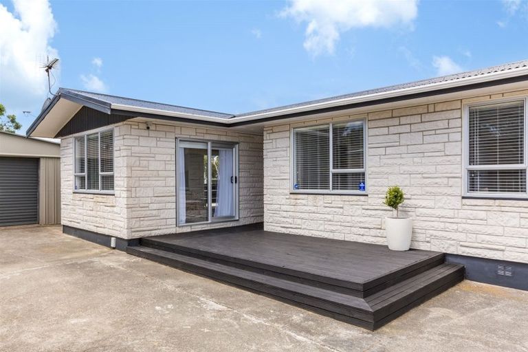 Photo of property in 41 Cleat Street, Whitby, Porirua, 5024