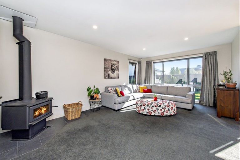 Photo of property in 15 Cameron Crescent, Rolleston, 7614